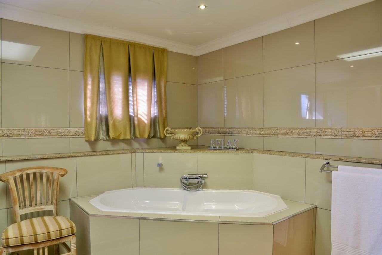 Stirling Manor Boutique Guest House Hartbeespoort Eksteriør bilde