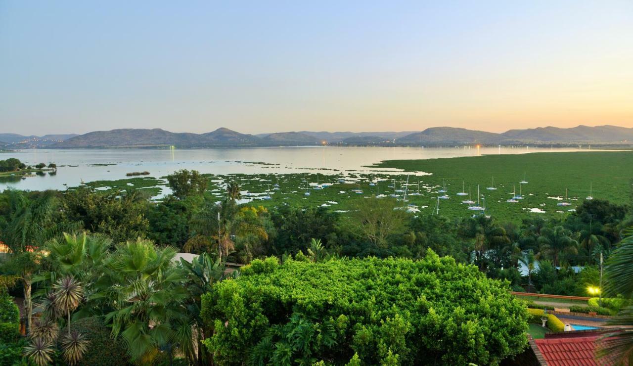 Stirling Manor Boutique Guest House Hartbeespoort Eksteriør bilde